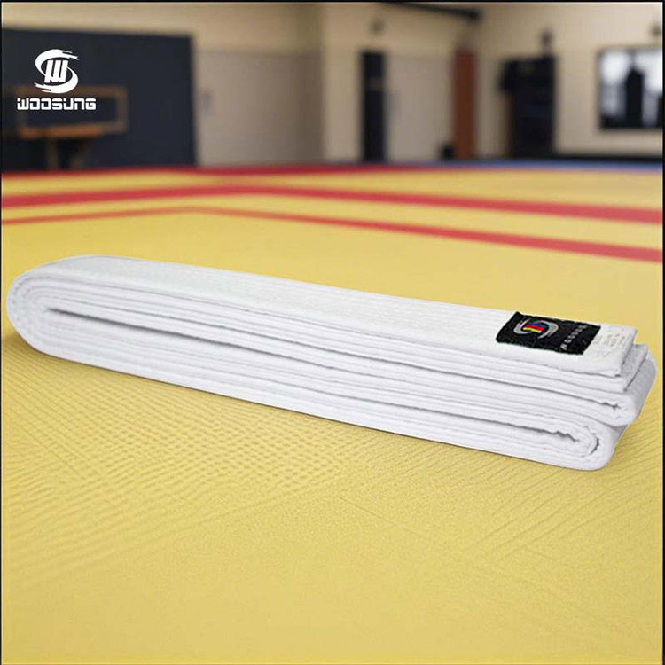 คาราเต้สายขาว